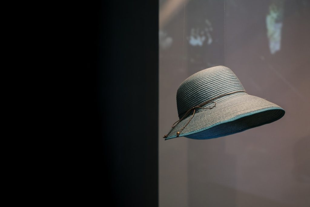 Photo Personalized hat chandelier