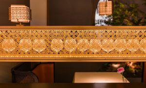 Photo wooden table lamp